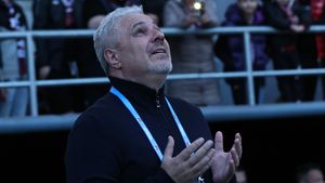 Marius Șumudică, atac dezlănțuit asupra lui Dennis Politic, cu câteva ore înainte de Dinamo - FCSB: „Trădător!”