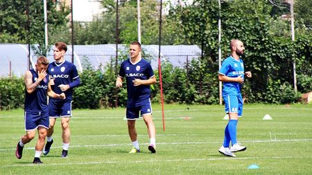 Recunosc că au șansa a doua în fața campioanei CFR, însă speră la o primă surpriză. "Ne vindem scump pielea". Costel Enache nu se poate baza pe o parte dintre jucătorii nou-veniți