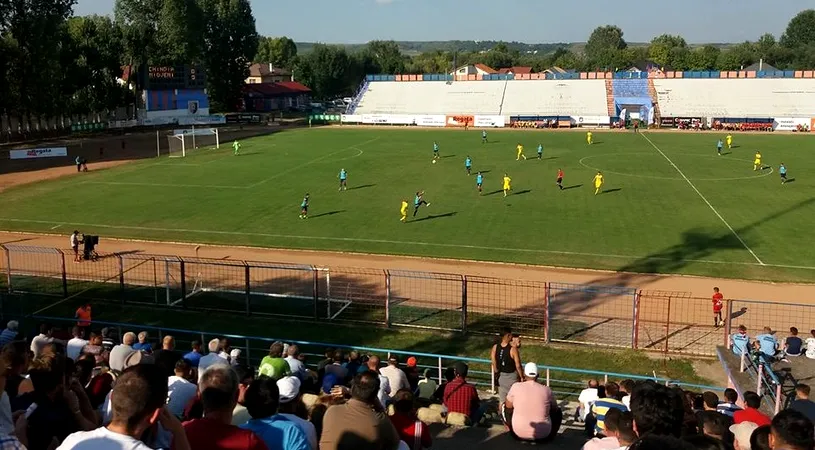 Asta nu e Chindia!** Echipa lui Viorel Moldovan s-a făcut de râs cu CS Mioveni, 0-2 lângă Turn