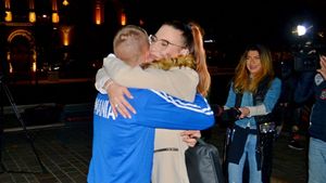 Gestul neașteptat al golgheterului Campionatului Mondial de minifotbal! Și-a surprins iubita la revenirea în România | FOTO