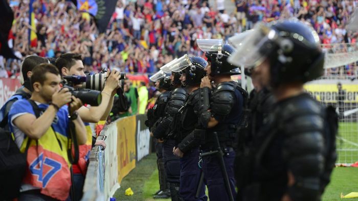 Trista poveste a trei suporteri veniți din provincie pentru Dinamo-FCSB! Cum a stricat derby-ul o prietenie: "Plecați de aici, că nu mai vedeți Arena!"