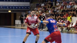 Dinamo, supercampioana României! „Dulăii” au făcut instrucție cu Steaua, reușind o victorie categorică. Rapidistul Dan Șucu, prezent în Sala Polivalentă