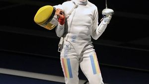 Cea mai bună spadasină a lumii în 2013, Ana Maria Brânză va fi premiată azi la Paris