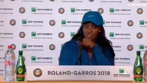 "Pot să spun ceva, să rămână consemnat?" Stephens, conferință de presă nervoasă. VIDEO | Pe cine s-a "descărcat" americanca: "Voi sunteți cei mai mari hateri ai mei! Și tu, și tu, și tu!"