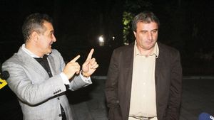 Becali a explicat situația din timpul meciului cu Rapid:** "Nu l-am sunat pe Stoichiță pentru că nu am numărul lui" :)