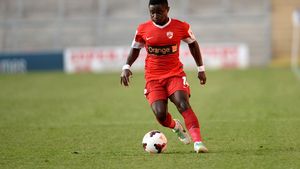 Povestea lui Fai, fotbalistul descoperit în parc și ajuns titular la Dinamo