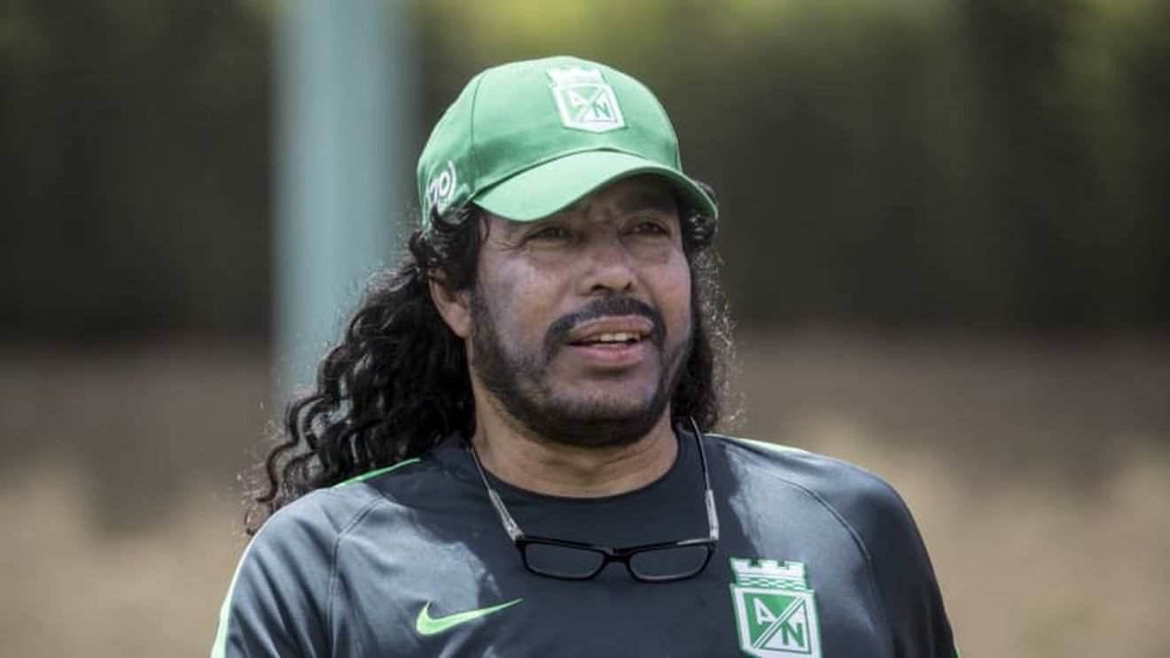 8 declarații tari de la "El Loco" Higuita. În ce echipă ar juca azi, cine e cel mai bun portar al lumii și fotbalistul care seamănă cu Valderrama. 'Lumea voia să fie mai rapid, dar el avea mintea rapidă!" 