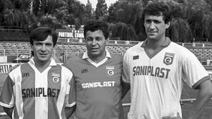 INTERVIU | Cămătaru: "Nu există în Liga 1 vreun număr 9 peste Carlos Fortes". Opinii pertinente despre punctele slabe de la Dinamo și picajul Craiovei 