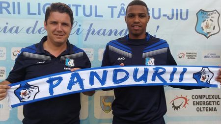 Pandurii a transferat un fundaș portughez. Răducan: "A jucat în prima ligă în campionate puternice precum cele din Spania și Portugalia"