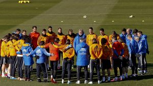 Jucătorii de la Real Madrid au ținut un minut de reculegere înainte de antrenament. "Odihnește-te în pace, Don Luis". Aragones era grav bolnav