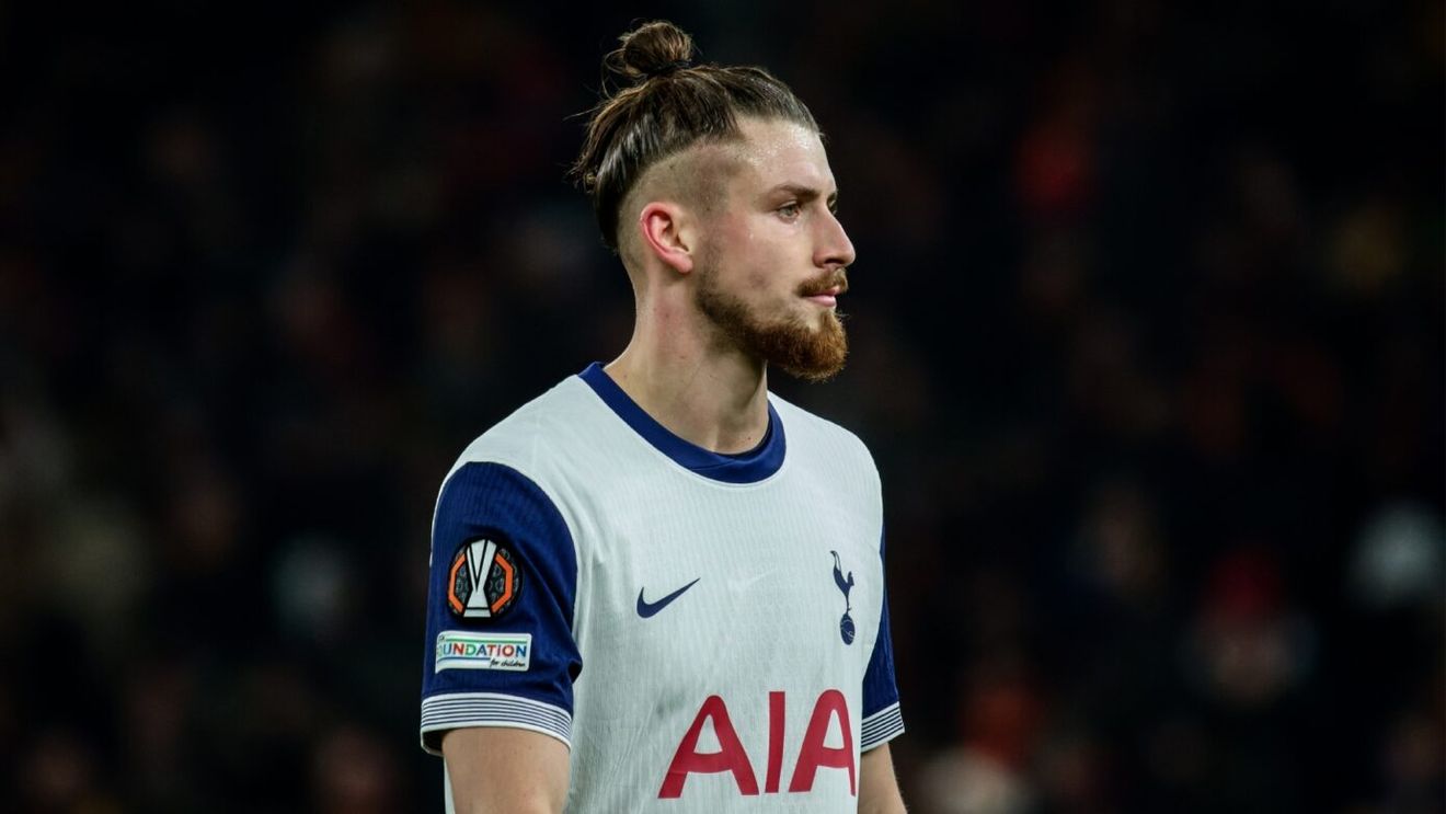 Ce veste pentru Radu Drăguşin! Tottenham îi dă un salariu astronomic rivalului său pentru a-şi prelungi contractul