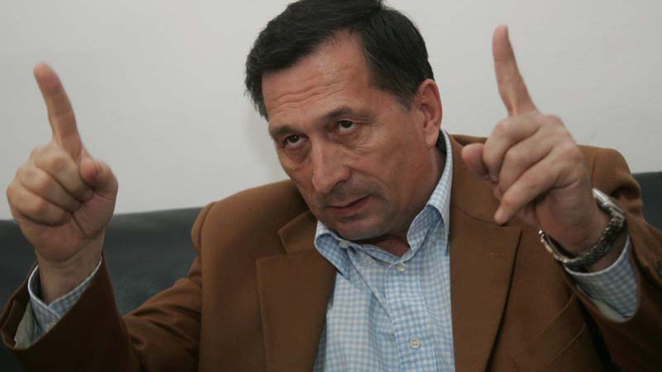 Crăciunescu: "Pițurcă este în stare să se arunce în foc pentru jucători"