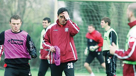 Antrenorii fug de Giulești