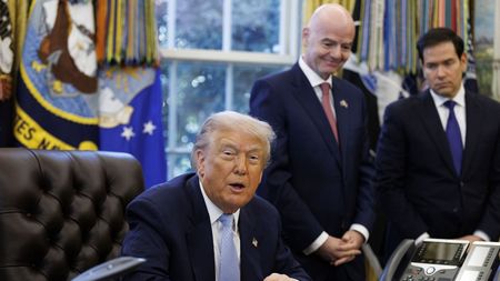 Mondialul la care România visează s-ar putea juca în alte orașe din SUA decât s-a stabilit inițial. Infantino e gata să accepte ca Trump să schimbe locațiile pentru o securitate totală