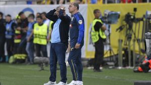 Filmul manevrelor de resuscitare care i-au salvat viața lui Mircea Lucescu. Ce s-a întâmplat sub ochii fotbaliștilor: „Erau speriați. N-au mers din prima”