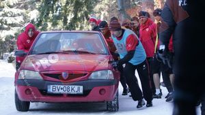 FOTO** Cum s-au 'distrat' dinamoviștii după petrecerea lui Borcea