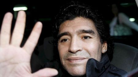 Maradona ar putea demisiona din funcția de selecționer al Pumelor