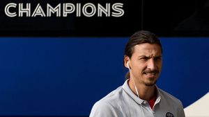 Primire specială pentru Ibrahimovic la revenirea pe Amsterdam Arena: "Bine ai revenit, fiul lui Dumnezeu!!"
