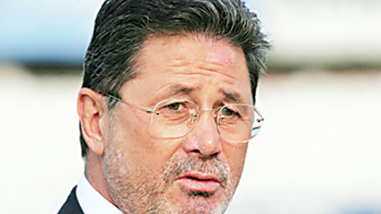 Cornel Dinu: "Pițurcă nu știe decât să țipe, la tactică e zero"