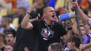Peluza Nord cere măsuri radicale împotriva fotbaliștilor FCSB! Gheorghe Mustață, mesaj feroce după rușinea din Europa.„Vom merge peste jucători. Gigi Becali, taie-le salariile!" | EXCLUSIV