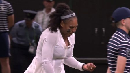 Serena Williams, învinsă în primul tur la Wimbledon după un maraton de peste trei ore! Reacția incredibilă a debutantei care a răpus-o pe campioana americană: „Am sperat să nu mă fac de râs!" VIDEO