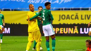 Denis Alibec, irascibil după România - Irlanda de Nord 1-1. „Toți își dau cu părerea... Să joace Marica!” Reacția fostului atacant