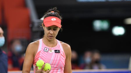 Mihaela Buzărnescu, apariție rară în costum de baie! Şi-a etalat trupul lucrat