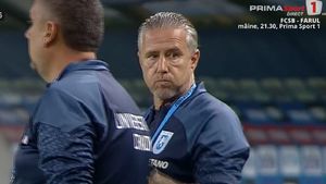 Pariul lui Laurențiu Reghecampf începe să dea roade! Lyes Houri a marcat primul gol de la revenire, cu un șut superb, în Universitatea Craiova - Sepsi! | VIDEO