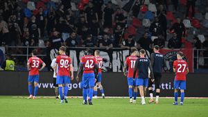 FCSB încheie sezonul fix cum l-a început. Câți jucători are campioana în echipa etapei