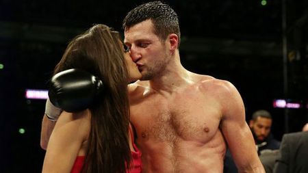 Carl Froch și-a făcut KO iubita cu un inel de logodnă pe care i l-a dăruit de Valentine's Day