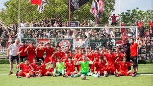 Cu fiul lui Dan Șucu pe teren, Rapid a pierdut titlul: UTA, campioană la juniori după 24 de ani! Mircea Rednic a scos banii la pauză