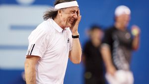 Agassi: "Năstase e un român mare și prost!" Năstase: "Eu prost? Poate nebun!"