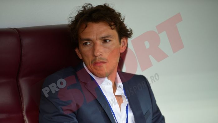 Trei lucruri pe care nu le-ai văzut la televizor la Rapid - "U" Cluj. Ogăraru trimis de fani la Steaua. Un oficial rapidist, sabotat din interior