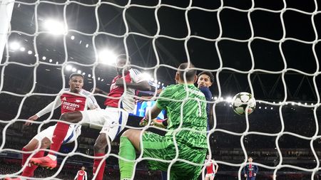 Arsenal - PSG 2-0, Leverkusen - Milan 1-0, Barcelona - Young Boys 5-0. Rezultatele complete ale celor 9 partide în care s-au marcat 32 de goluri
