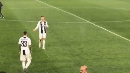Cristiano Ronaldo, moment incredibil la finalul meciului cu Ajax! VIDEO: Gestul prin care le-a spus totul colegilor: "Ați făcut pe voi de frică!"