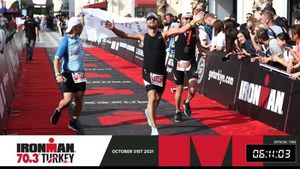 El e hairstylistul care a terminat 8 curse de Half Ironman: „Am fost singurul român din competiție”