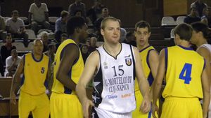 Începe balul sub panou