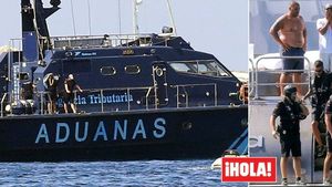 Vacanță ruinată pentru Cristiano Ronaldo! Agenți înarmați au urcat pe iahtul starului portughez și l-au luat la întrebări. Cum a reacționat fotbalistul