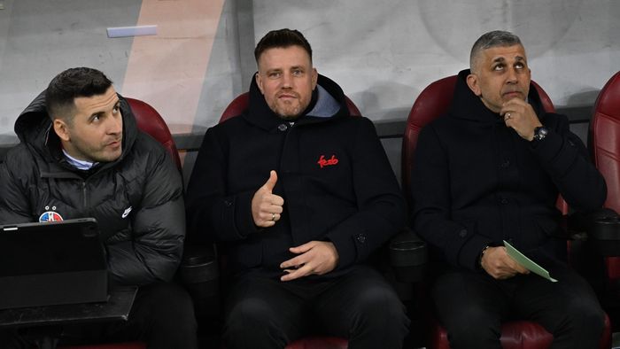 S-a aflat cum este păcălit regulamentul la FCSB! Mihai Pintilii dă tot din casă: „A fost trecut preparator fizic ca să poată sta pe bancă”