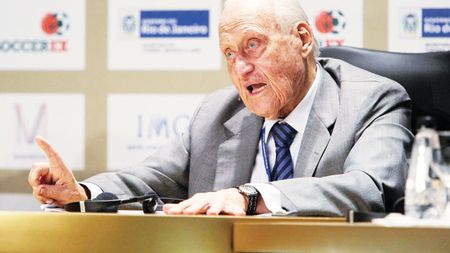 Fostul președinte FIFA Joao Havelange a fost spitalizat