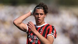 Românul Duțu a primit cea mai mică notă după Liverpool – AC Milan 2-4. Ce gafă a făcut tânărul fundaș