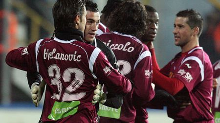INCREDIBIL! CFR Cluj, șantajată de Sandu, din cauza unui jucător care i-a răspuns!** Fotbalistul, pedepsit dur! Cum a fost scos un titular din istoria Ligii I