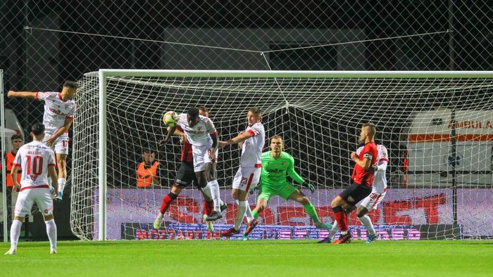 Dinamo supraviețuiește în Superliga, dar nu scoateți perfuziile! Cum am trăit în format liveblog chinul “câinilor” la Miercurea Ciuc pentru un 0-0 eficient după o prestație jenantă! EXCLUSIV VIDEO & FOTO