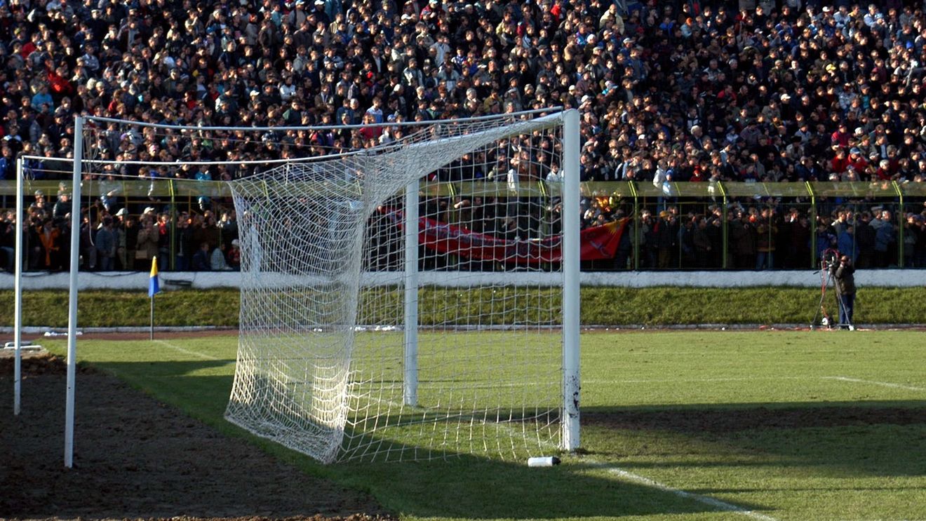 Se reface bijuteria Bistriței! Se demolează o tribună pentru un parc și se modernizează stadionul „Jean Pădureanu”, pe care s-au plătit 3,5 milioane de euro!