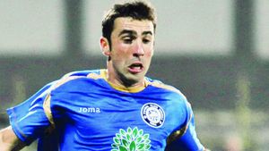 Șicane: "Câinii" vor banii pe Varga!