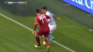 VIDEO** Momente strălucitoare oferite de Hernanes în derby-ul Lazio-Roma! L-a umilit pe Cassetti în stil "Ronaldinho"