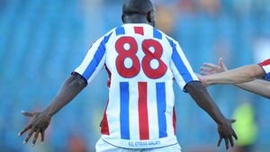 A lăsat Franța pentru Liga 1, acum vrea să readucă Galațiul în Ligă:** "Oțelul e echipă mare!" Fanii vor uita toate necazurile după interviul ăsta! Mesajul lui Inkango