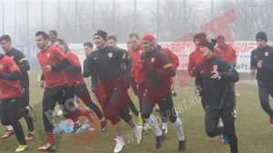 Dinamo a plecat în Spania. Vezi lotul "câinilor" și programul partidelor pe care le vor disputa la Marbella 