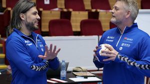 SCM Rm. Vâlcea – CSM București, meciul zilei în Liga Florilor! Bent Dahl îl amenință pe Adi Vasile: „Dacă vom avea o scânteie, le vom pune presiune" | SPECIAL