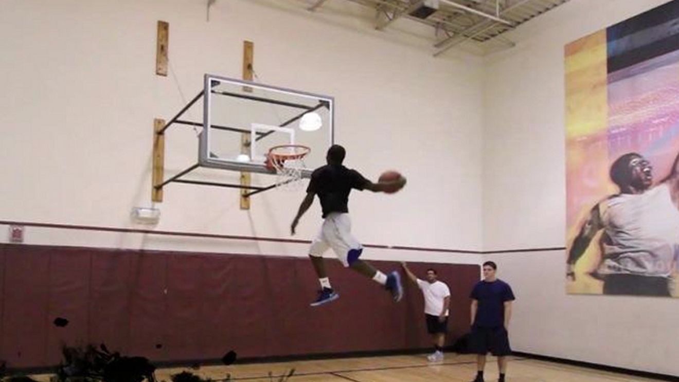 Dunkerul de 1,69 metri care a uimit lumea vine la Wizz Air Sport Arena Streetball